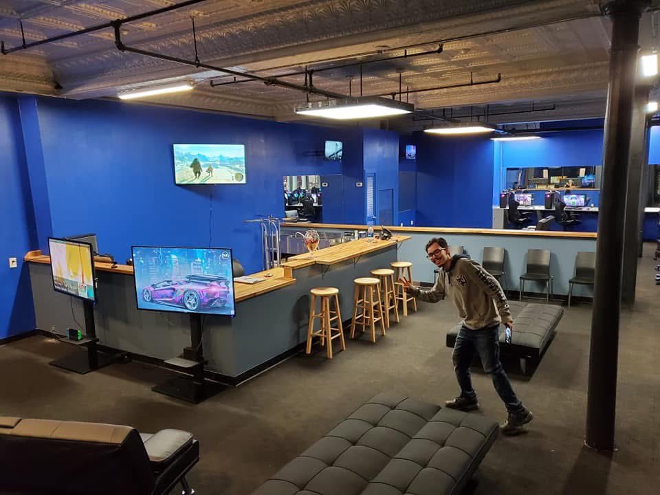 GameQ Lounge tweet media