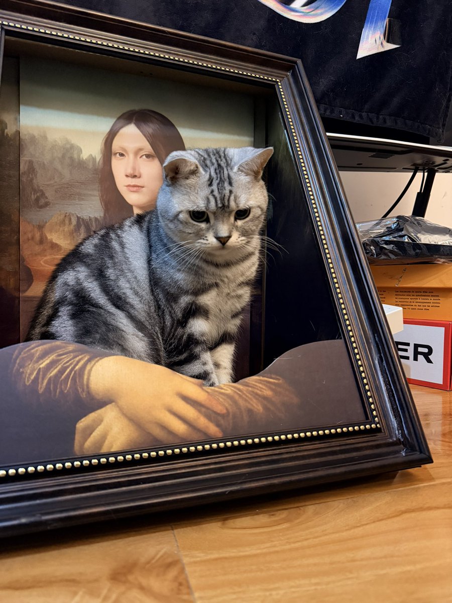 半夜冷不丁看一眼属实有点吓人🤣