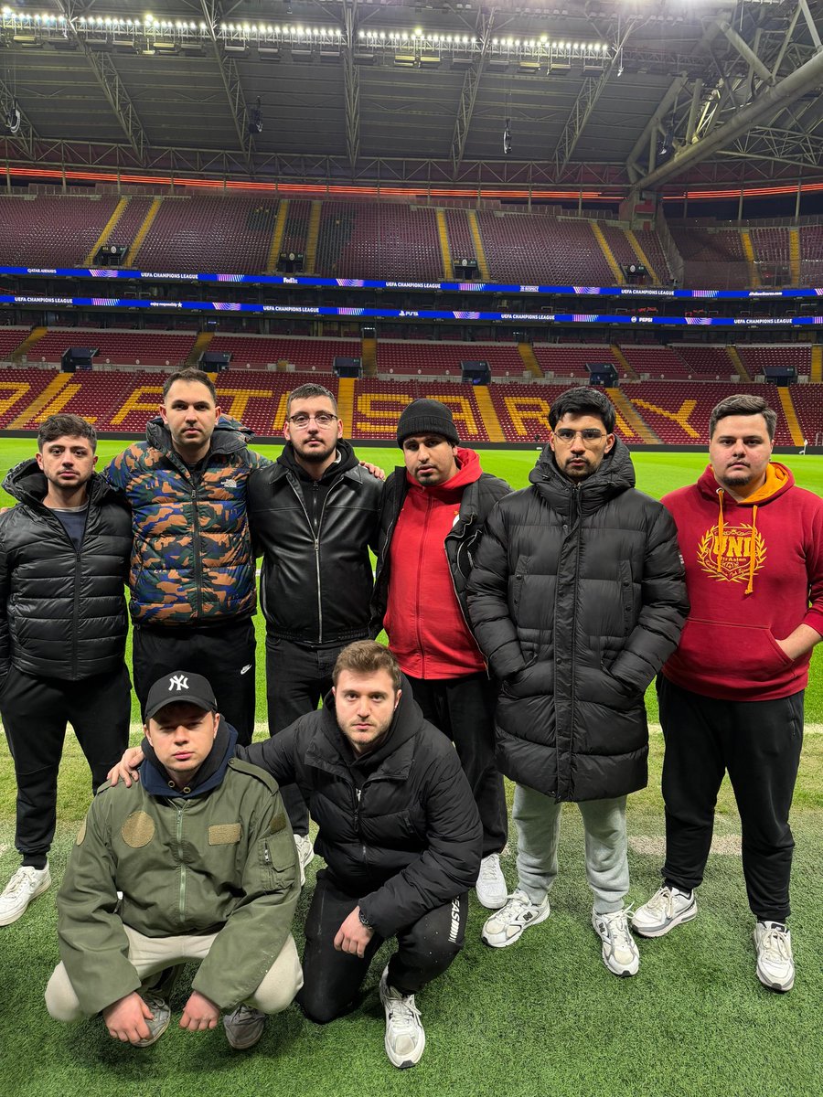 İYİ GECELER #uAUNIYTU AİLESİ

#ultrAslanUNI