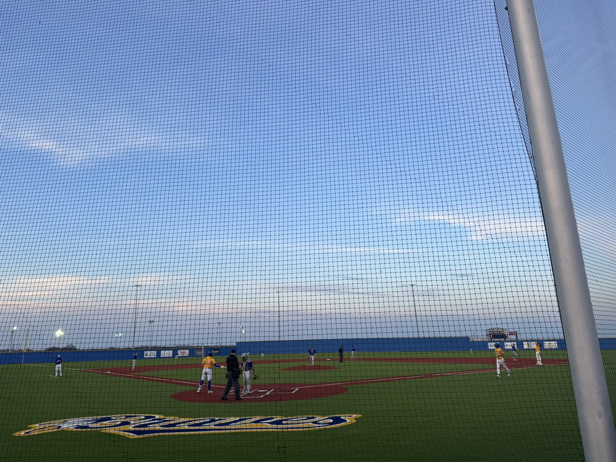 Adam Arteaga tweet media