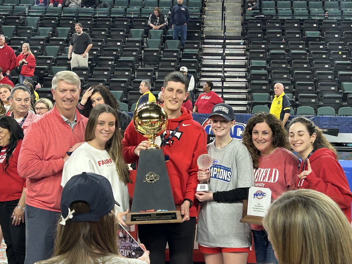 The Huerter family with the MAAC championship trophy. Besides Jillian and her parents, there’s brother Thomas, who played for Siena, holding the trophy and sister Meghan, who finished her career at UAlbany last season: