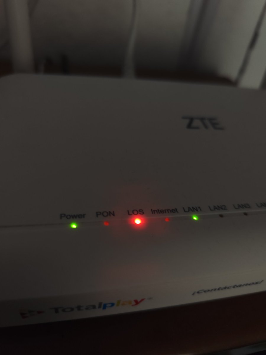 Crit1cUpdate's tweet photo. No ha pasado ni 1 mes, y vuelve está falla de larga duración, ya pasó 1hr desde que no tengo internet @totalplaymx estoy pensando seriamente en cambiarme https://t.co/lVE7cUUvuL