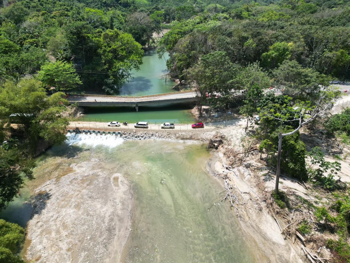MagdalenaGober's tweet photo. Medidas de control para paso por vía provisional sobre río Mendihuaca

Luego de que los Gobiernos con Más Resultados del Magdalena gestionaron la habilitación del paso provisional a la altura del colapsado puente de Mendihuaca, en la vía entre Santa Marta y La Guajira, https://t.co/UgZrh9DP8v