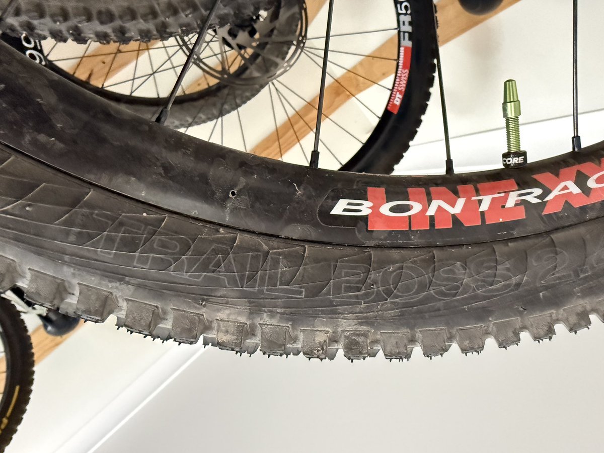 CoachHanslip's tweet photo. Possibly the hardest tyre install I’ve ever done. Put 4 WTB tyres on, only one was difficult. https://t.co/nQONmsRokG