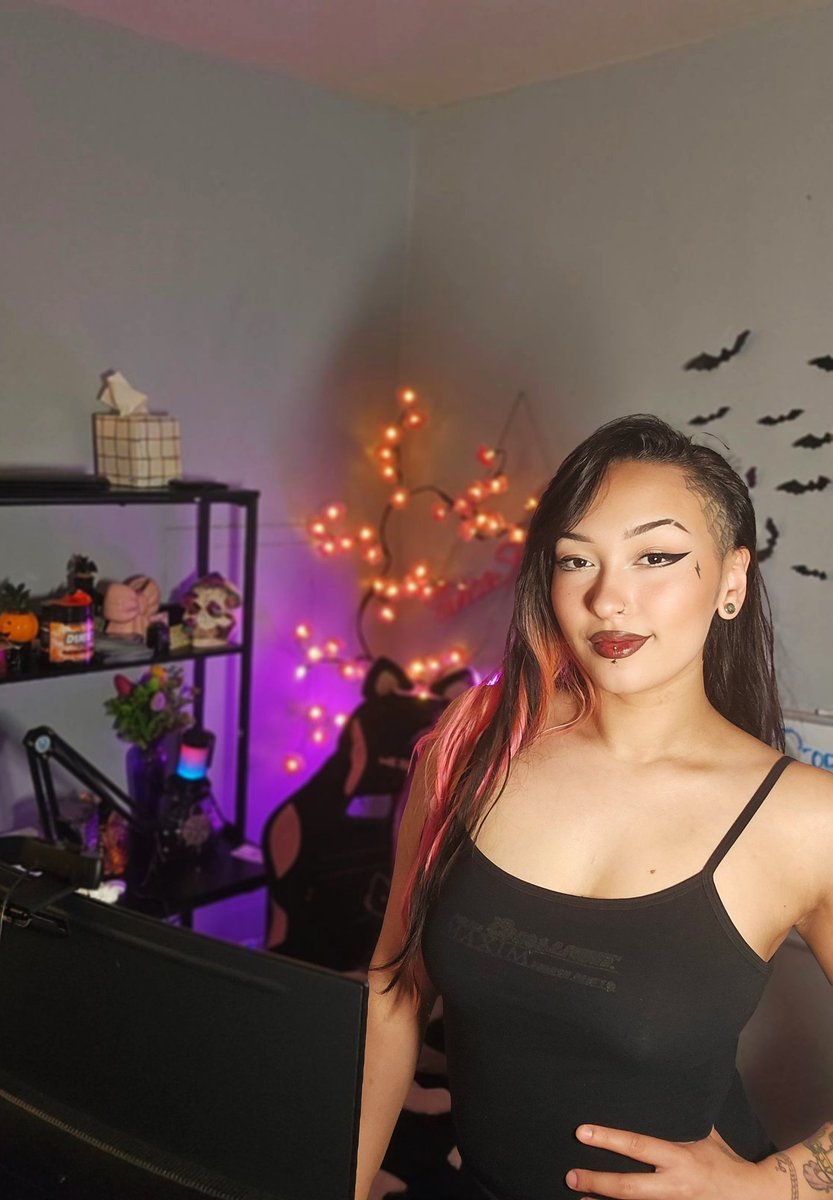 TwiceSlice's tweet photo. 🟢Live!!! 
Giveaways this week on 
@blaze_stream
 include 3 winners!
Prizes:
- 1 backstage pass
-50 votes to your channel
-10 gifted subs or $50 in $BLAZE (grand prize for gifters)

How to enter:
-5 votes gets you an entry to win a backstage pass

-A raid gets you 1 entry to win 50 votes to your channel 
use /raid twiceslice when you end your live!

-1 gifted sub gets you an entry to win 10 gifted subs to your channel or $50 in $BLAZE
ENDS SATURDAY