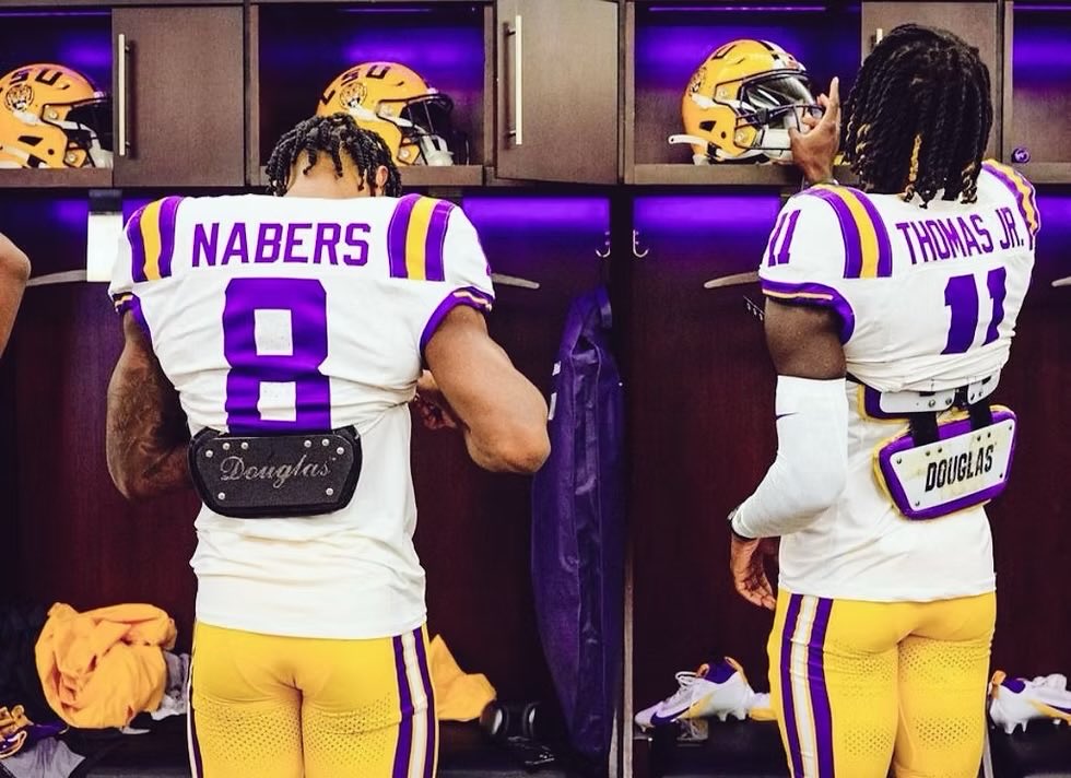 Doug Eye tweet media