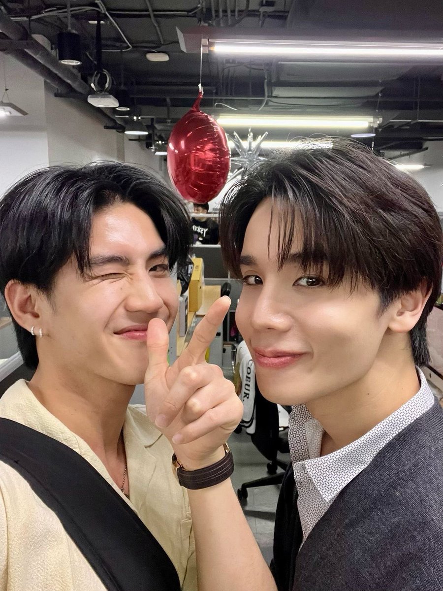 ilyjimsea's tweet photo. i miss them ☹️ https://t.co/h2FYMLBaJc