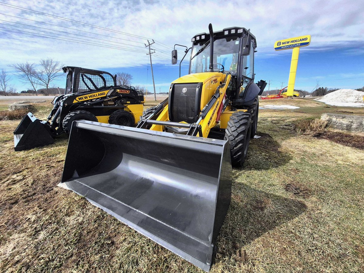 NHDlrsOntario's tweet image. Hey, where'd the snow go?

Oh, there it is. That little way pile way back in the corner.

Spring's just about here. We're ready. Are you?

Your local #NewHolland dealership has the equipment solutions you need … and the equipment offers you deserve.

#NewHollandDealers  #OntAg