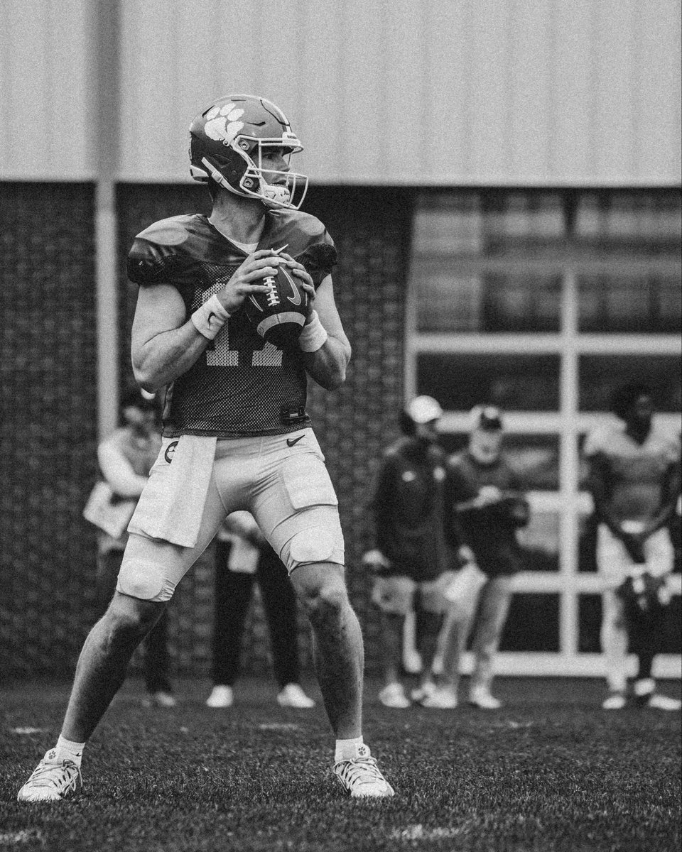 Christopher Vizzina tweet media