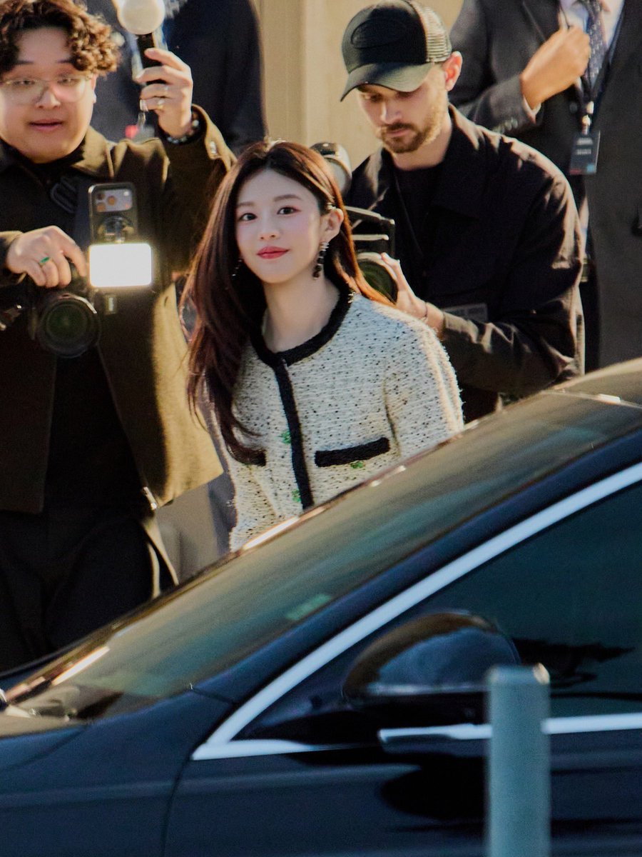 go younjung tweet media
