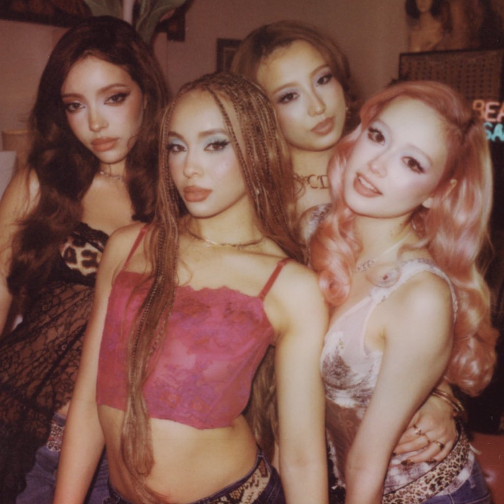 grlsetter's tweet photo. #GIRLSET : an introductory thread for new fans ☆ https://t.co/j2cjOC4iPs