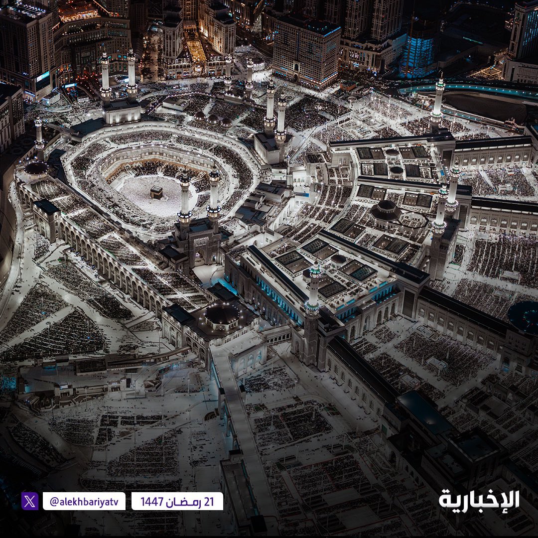 theholymosques's tweet photo. Masjid Al Haram on 21st night of Ramadan. https://t.co/VGjCMJLLyX