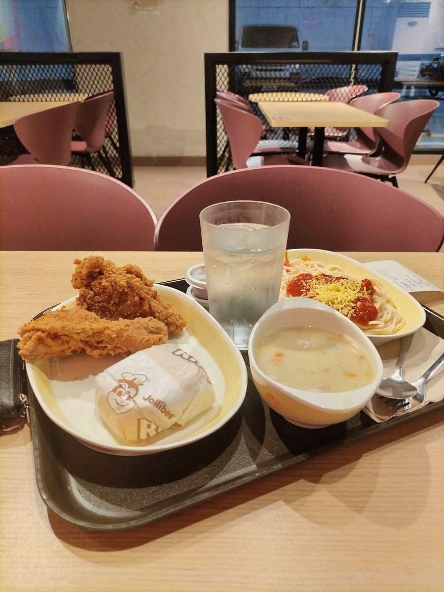 ridewithme69ner's tweet photo. Cheat day! https://t.co/q82JgnKECf