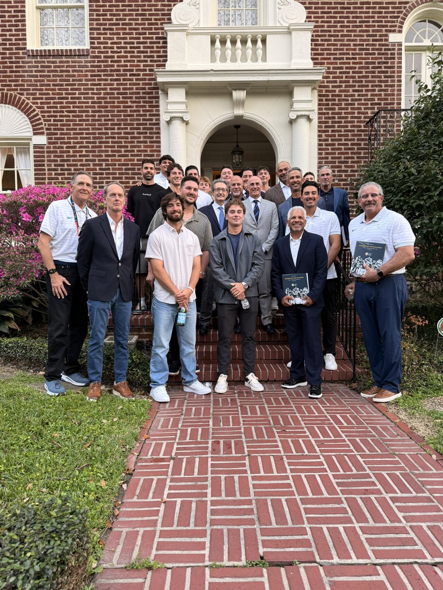 Team #Italy recognized in a presentation and ceremony at the Italian Cultural &amp; Community Center in Houston. 

Beautiful display of Italian baseball history. Can’t wait to share the video that was shot during the event. 

Baseball. Bellissimo. Forza. 🇮🇹