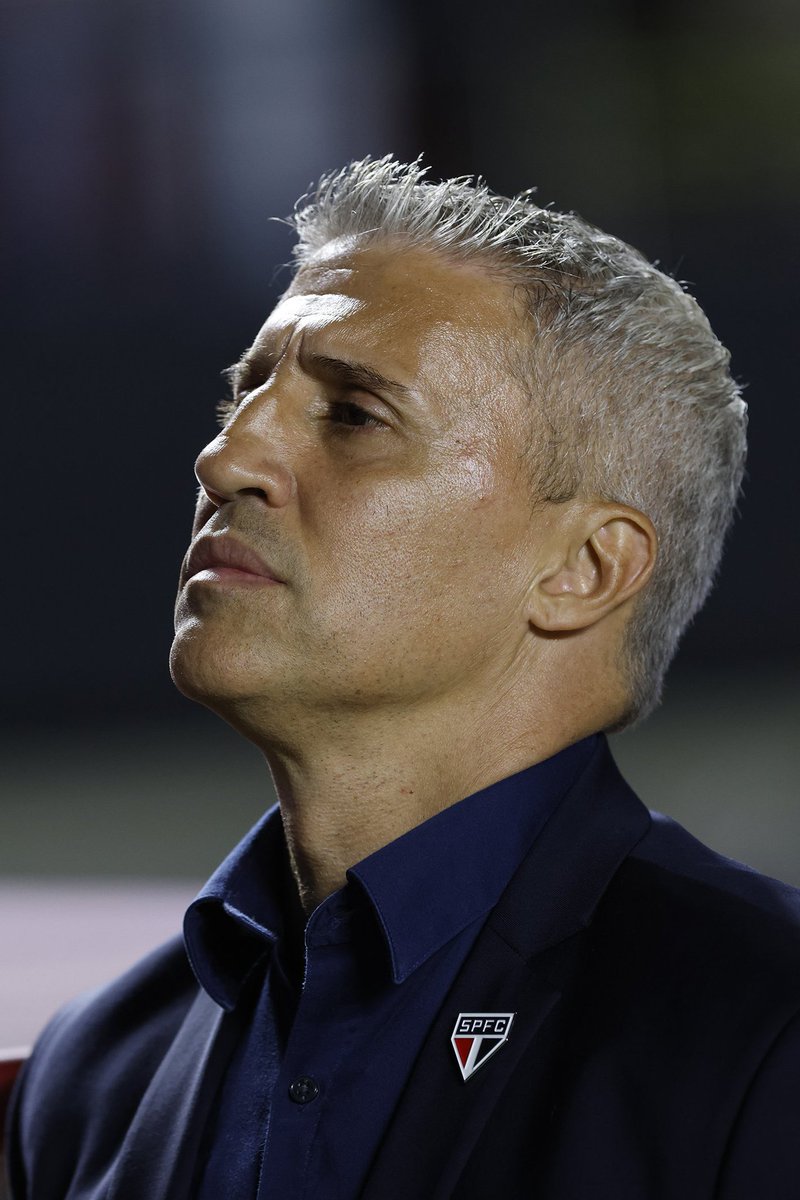 somosaopaulinos's tweet photo. Hernán Crespo voltou para salvar o São Paulo da Série B. E conseguiu.

Sempre respeitou o clube e se tornou mais um são-paulino. 

Todo sucesso na carreira, Crespo. https://t.co/m85UhQ1bb8