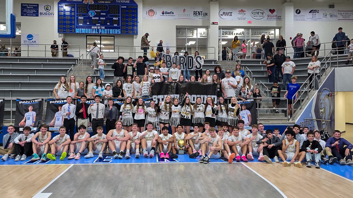 pchristy11's tweet photo. Hoop Madness

State Semifinals

#1 Jayton 41 #15 Whitharral 36

The Jaybirds will look for a third straight 1AD2 State Title 1pm Thursday at the Alamodome in San Antonio https://t.co/91C2dCWbSR