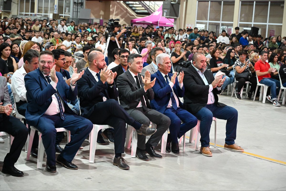VILLA MERCEDES - Participé del acto de inicio del ciclo lectivo 2026 de la UPRO-UNIVERSIDAD  PROVINCIAL DE OFICIOS. Universidad Provincial, Pública y gratuita para los alumnos. Más de 4500 hombres y mujeres, de cada rincón de la Pcia,  cursarán este año 2026 diferentes “oficios”