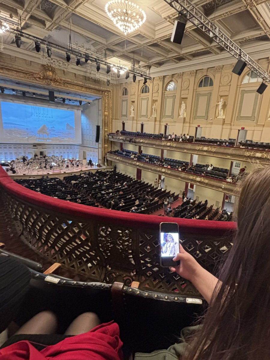 cluttersharkk's tweet photo. this concert is phenomenal #strandsofharmony https://t.co/xNfbnuOMGS
