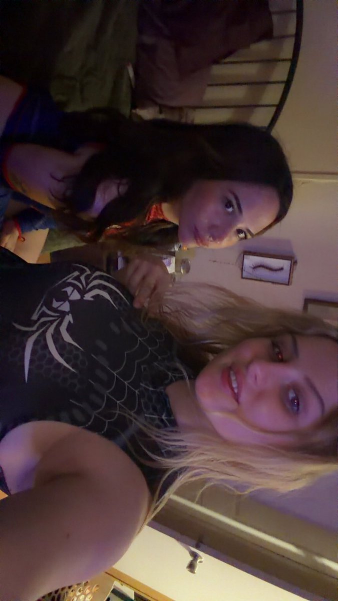 lynne ᡣ • . • 𐭩 tweet media