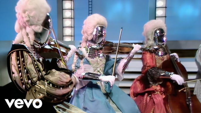 yuccpuddle's tweet photo. i make my gf watch an entire seven minute math rock instrumental by an array of mfs that look like this and be like "this wasn't the song i was thinking of" https://t.co/qSFWMJXgg7