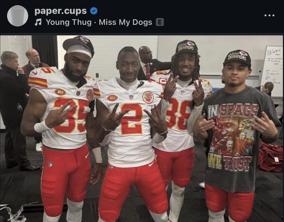 RasheeTouchdown's tweet photo. It’s not fair man. https://t.co/VlR4uqe4AB