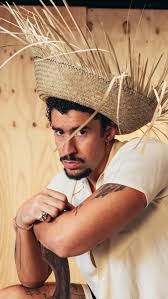 davilsic's tweet photo. Bad Bunny: latino orgulloso, sombrero de pava, jíbaro, campesino // Aída Quilcué: nadie la conoce, no es conveniente, la embarró Cepeda, guerrillera. https://t.co/7SjhVN8Znf