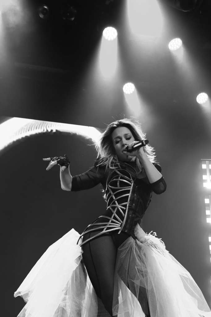 EnPOPados's tweet photo. 👏🏻👏🏻👏🏻 @officialfey volvió a demostrar por qué sigue siendo una de las artistas más queridas en español, al lograr tres noches consecutivas de conciertos llenos como apertura de su gira #FeyHitsTour comenzando en New York, Chicago e Indiana. 👏🏻👏🏻👏🏻

#FEY #FeyFans

#EnPOPados https://t.co/BlImzbIrI4