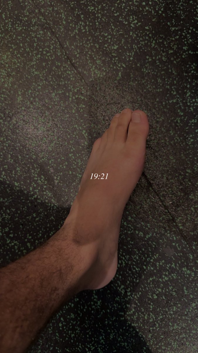 Ayymenee's tweet photo. Team feet ? 🔥🔥🔥😈😈😈 #teamfeet
#gay #funkyreview #kinky https://t.co/K916Z3ggTe