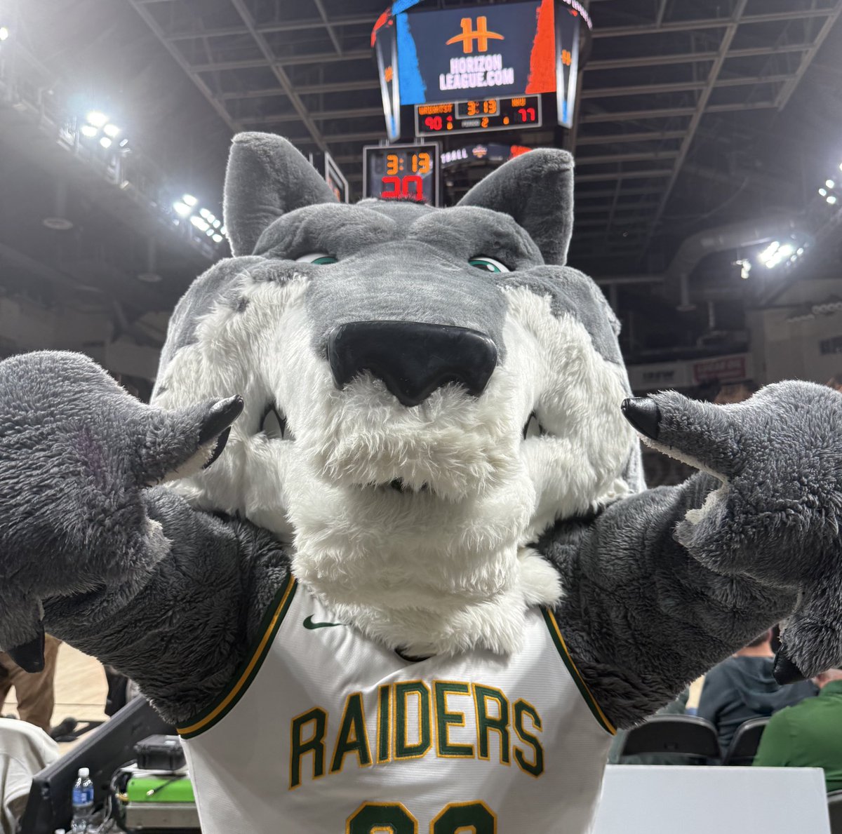 RAIDERS ARE UP AND WE WANT THE SMOKE 😤