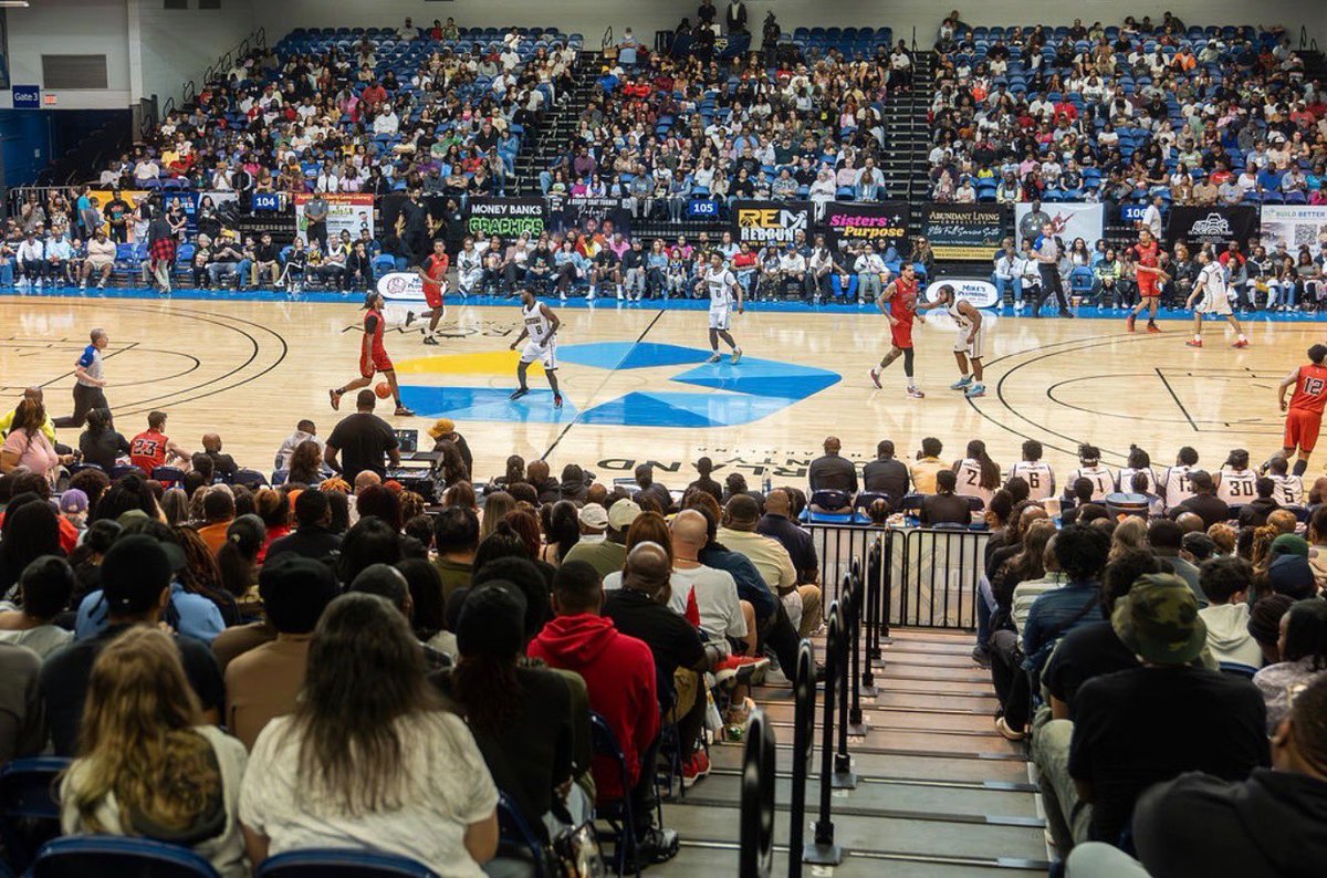 What a night for the city.

Almost 2,000 fans in the building for our first Fayetteville Liberty home game. The energy was real. The support was real.

Fayetteville basketball is here.

See you March 21. 👀🔥

#FayettevilleLiberty