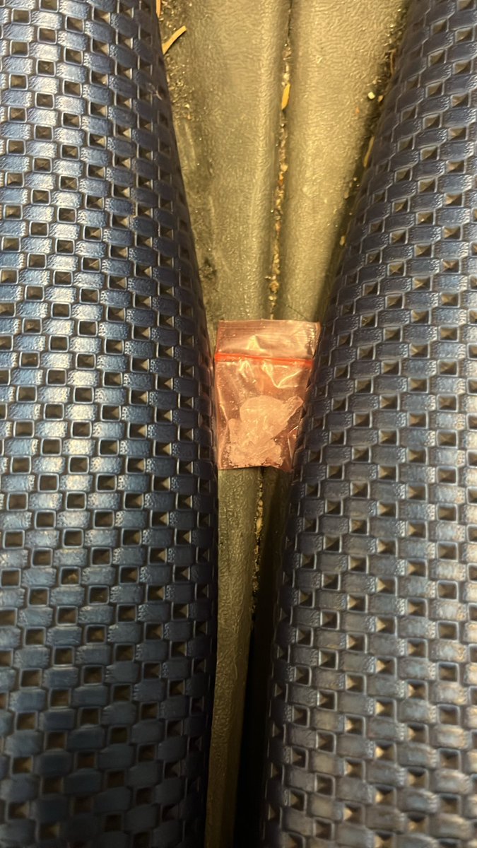 𝐕𝐚𝐥 📞 got another modelling gig ! tweet media