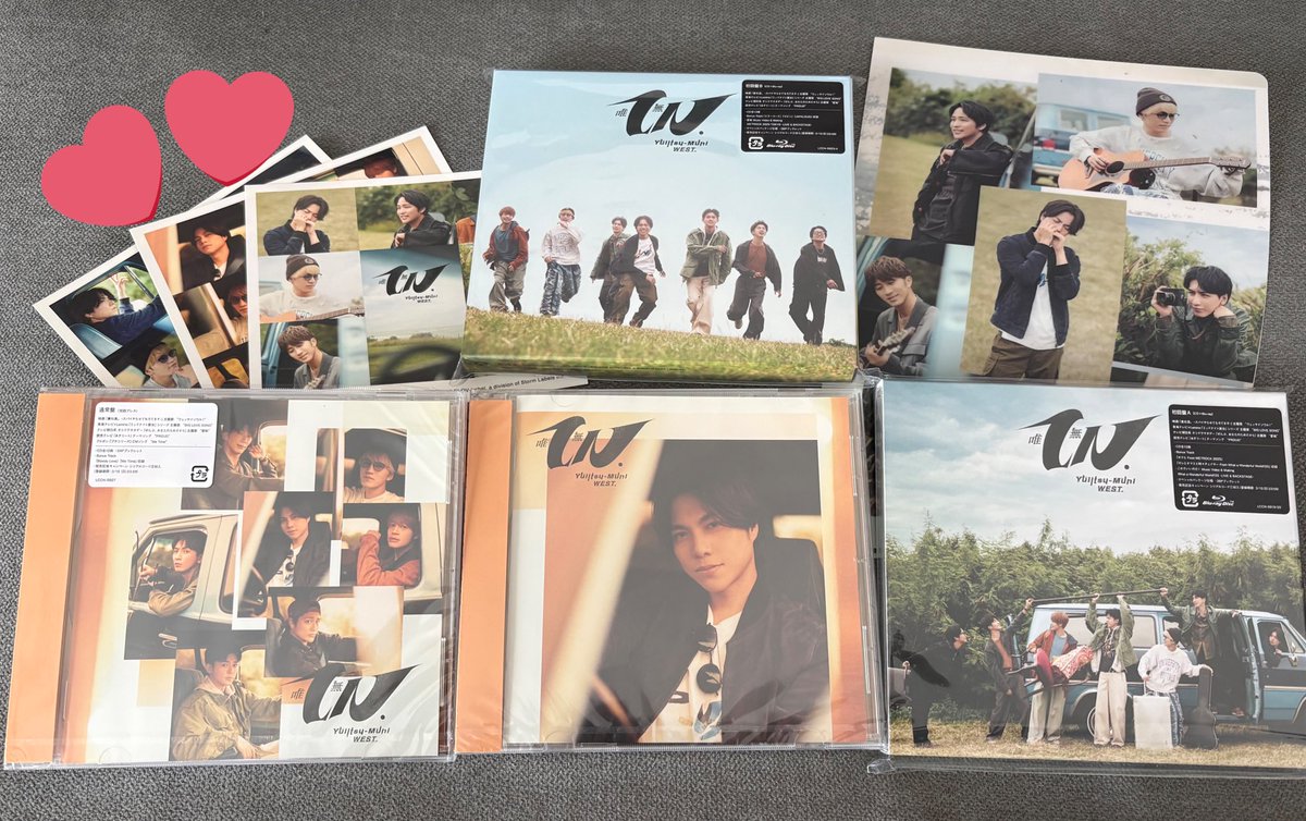 2525tnsc's tweet photo. アルバム受け取りに行って帰ってきたら丁度ファミクラも届いてルンルン❤️

#WESTꓸ
#唯一無二
#Y1M2 https://t.co/qjpvk20Al2