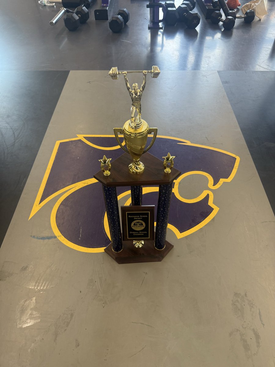 EurekaFootball's tweet photo. Last week, we had the privilege of participating in the inaugural Rockwood weightlifting competition.

We extend huge gratitude to @Salsmagoo, the Lindenwood weightlifting team, and Marquette for hosting.

We are incredibly proud of our athletes performance. https://t.co/WbIwkV0OPe