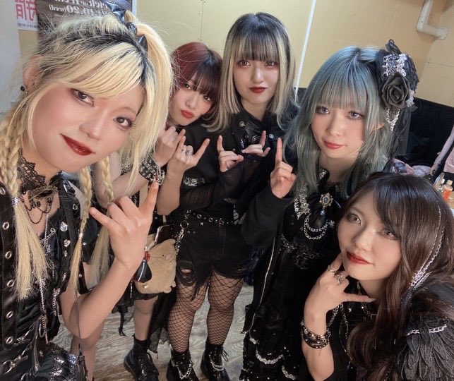 akicchi728's tweet image. Sirius Weekend Live!
Friday, March 13, 2026
Shinjuku ANTIKNOCK
OP/ST 5:20 PM/5:40 PM
Performing 6:55 PM-7:20 PM

Dorchestella~the FꓤAIL, a lineup of emotional bands! (Just my personal opinion)

Sirius's emotional intensity might just explode!!🔥

#WomenInMetal #jmetal #rockband