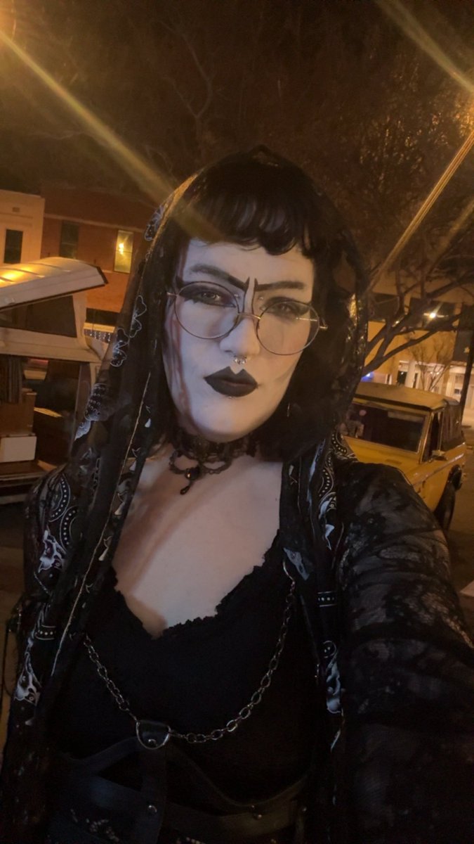 Daemonssource's tweet photo. Just gonna keep posting more of my pics when I go out because 😫😌🫀 https://t.co/GWKwLe7UMH