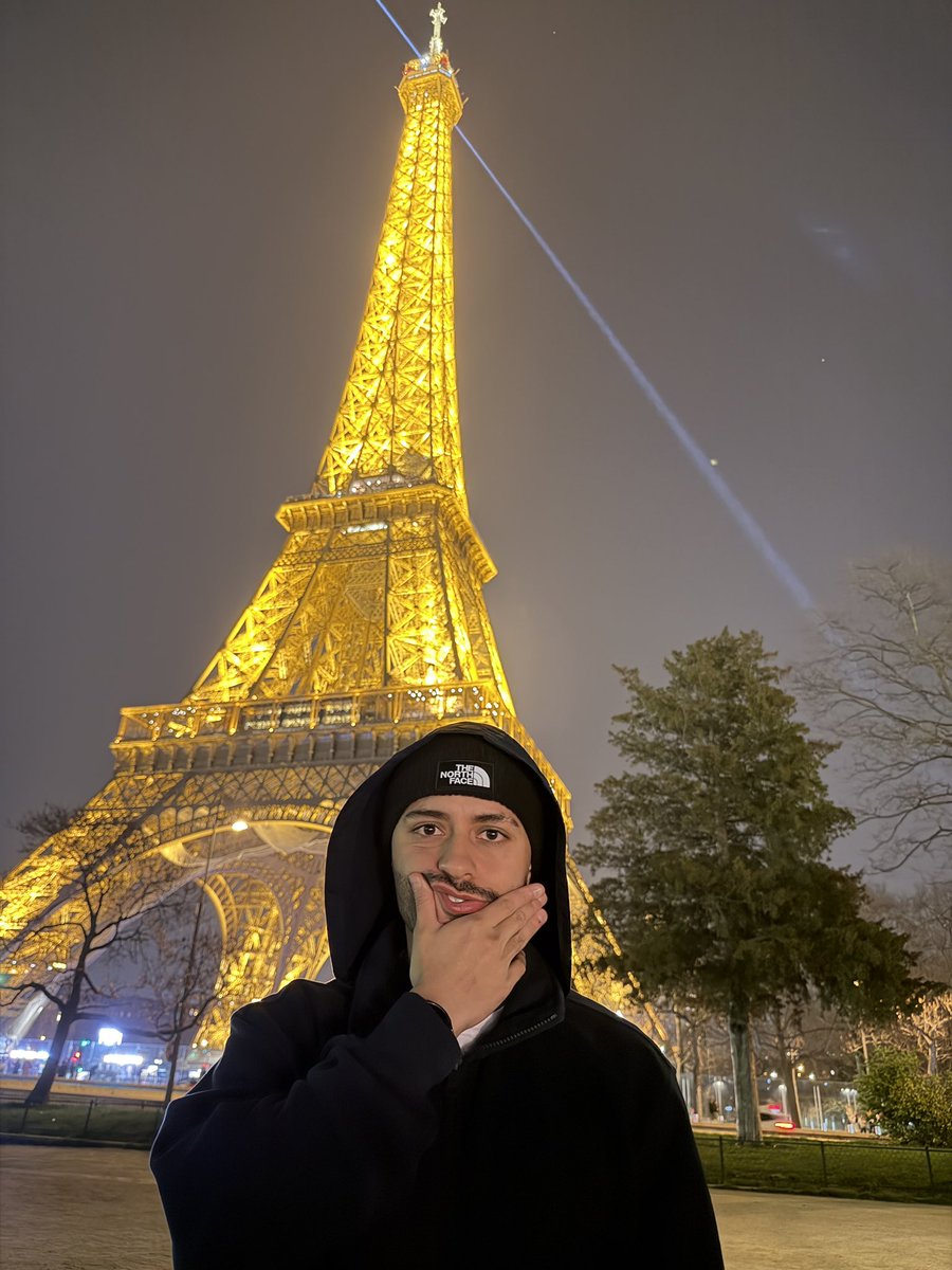 BrayanQue's tweet photo. Amour 💛 https://t.co/09q6NOa5Ti