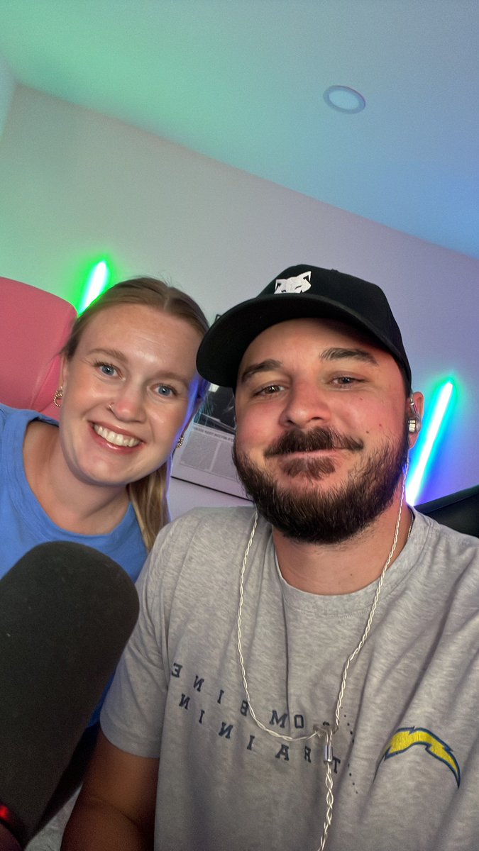 MarkClarkk tweet media