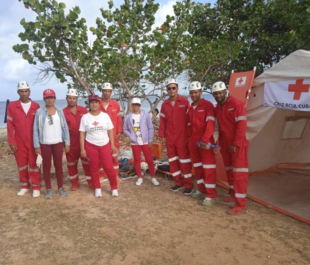🚑❤️ #Mayarí reconoce la entrega de los voluntarios de la Cruz Roja Cubana en el aniversario 117 de su fundación este 10 de marzo. Resalta el valor del voluntariado y la solidaridad de quienes apoyan a la población en emergencias y acciones comunitarias. 🤝  #CubaHoy #Holguín