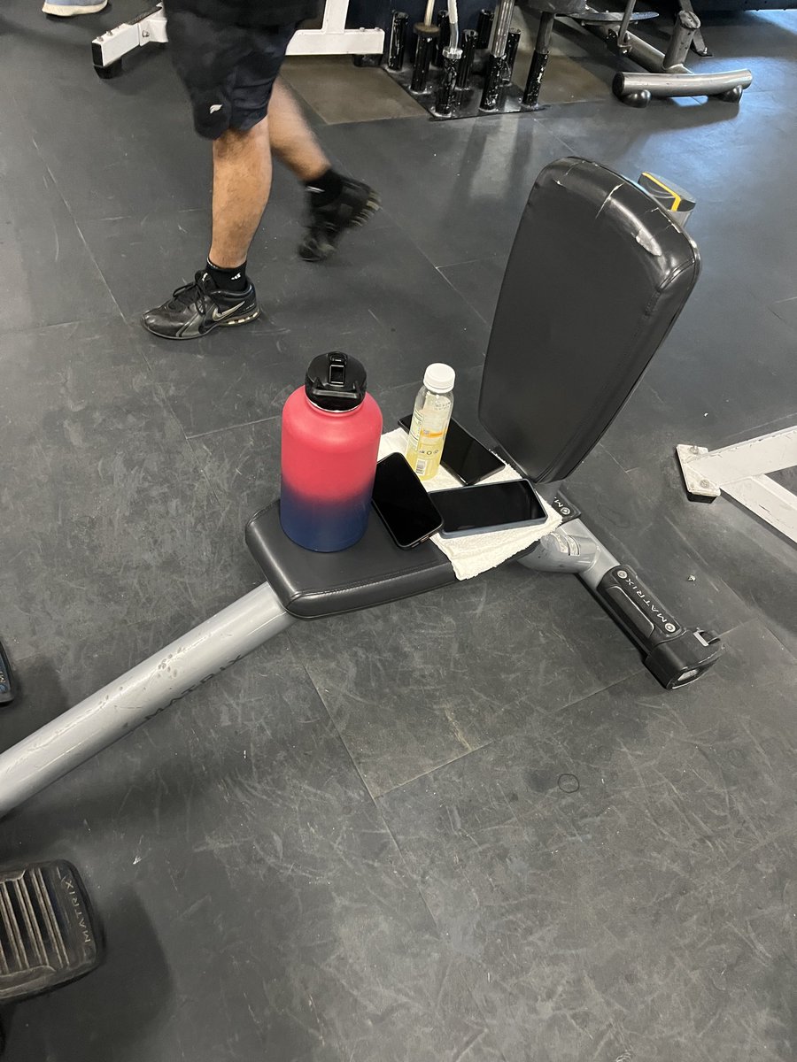 𝐒𝐓𝐀𝐊𝐄𝐒 𝐈𝐒 𝐇𝐈 tweet media