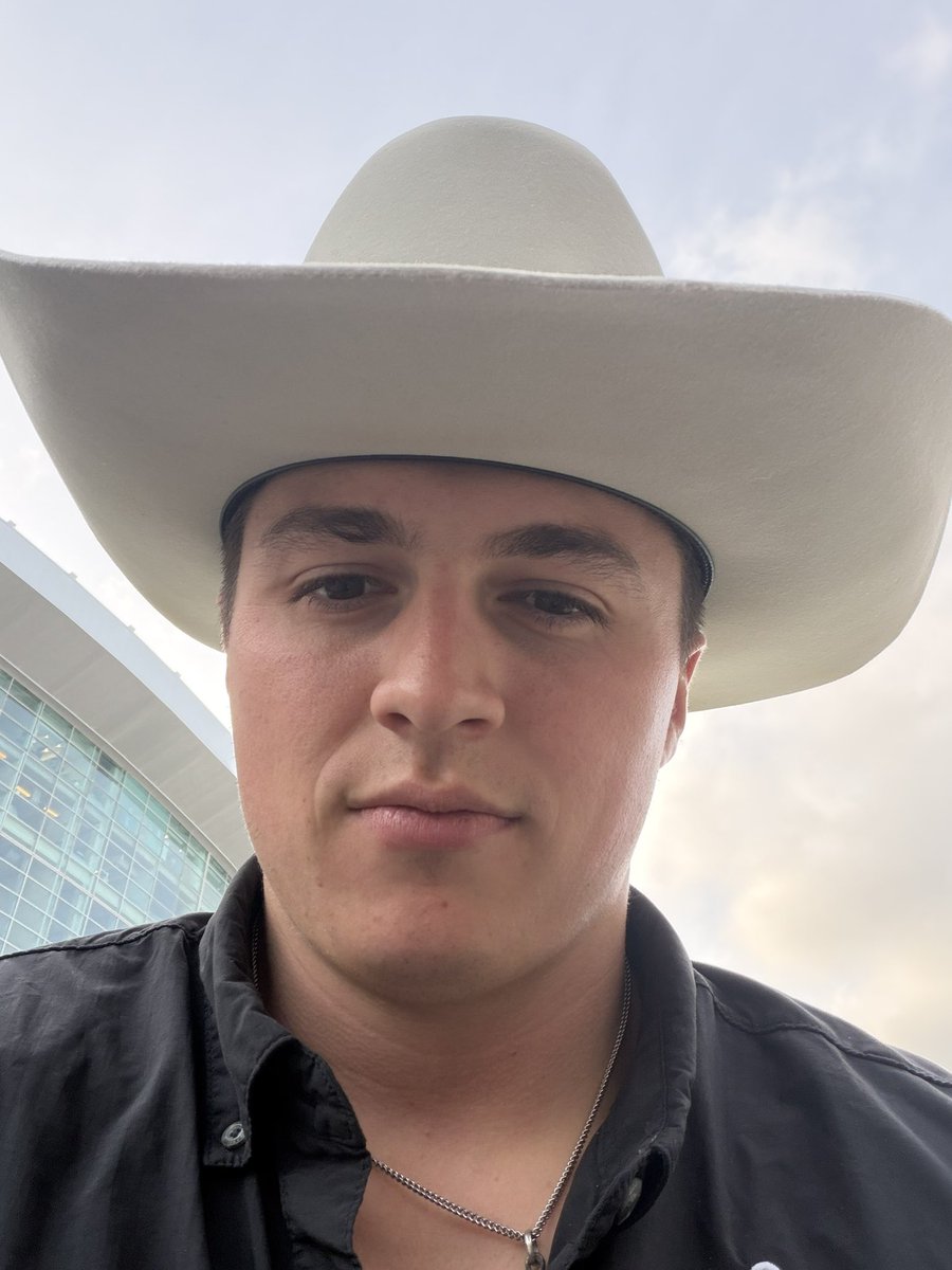 haleymnelsonn's tweet photo. #rodeohouston @RODEOHOUSTON https://t.co/56AQEvjXh2