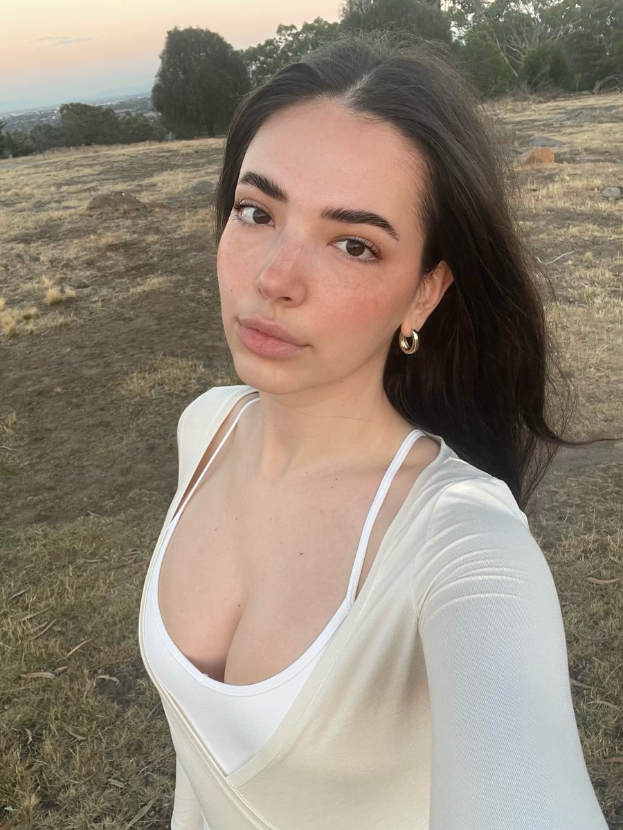 Ina Nathalie tweet media