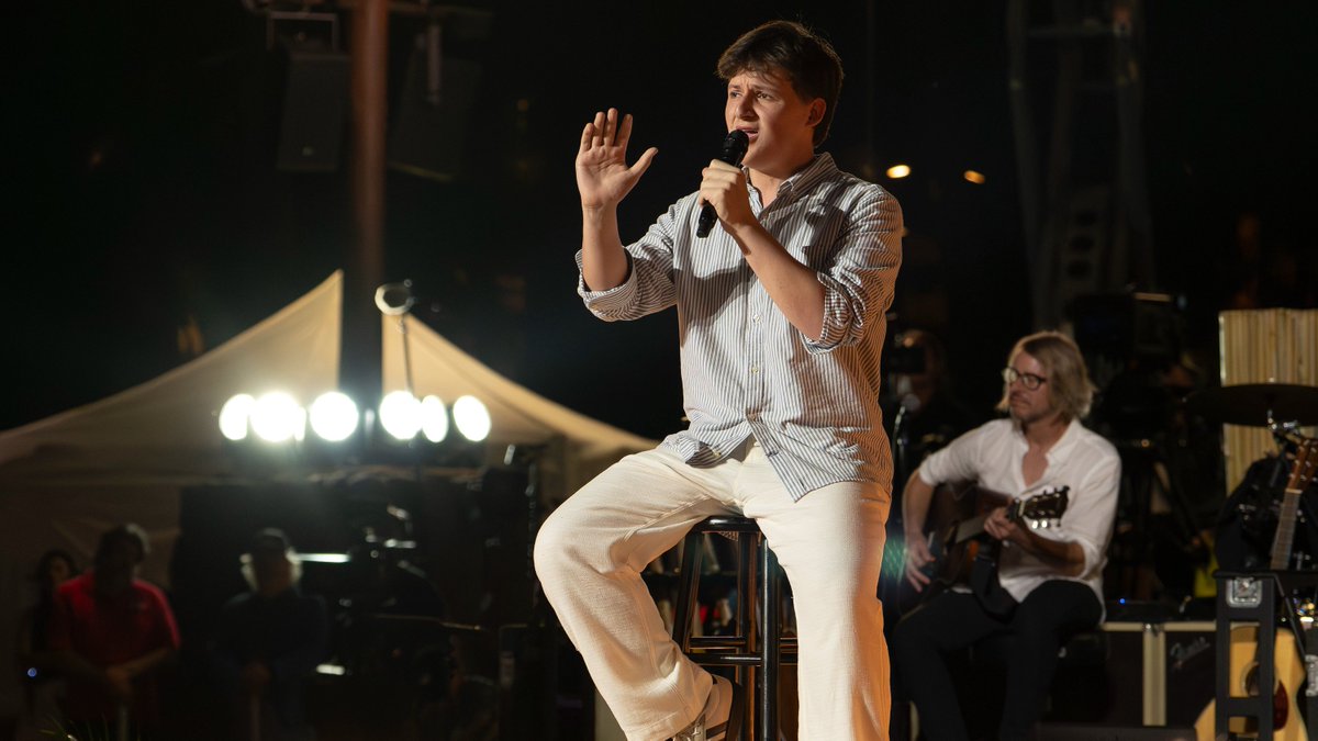 American Idol tweet media