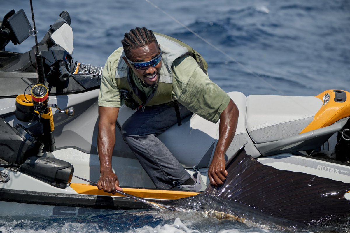 eMoney2100's tweet photo. Emmanuel Williams x Costa Sunglasses // Pilothouse Pro https://t.co/r52RrwS19q