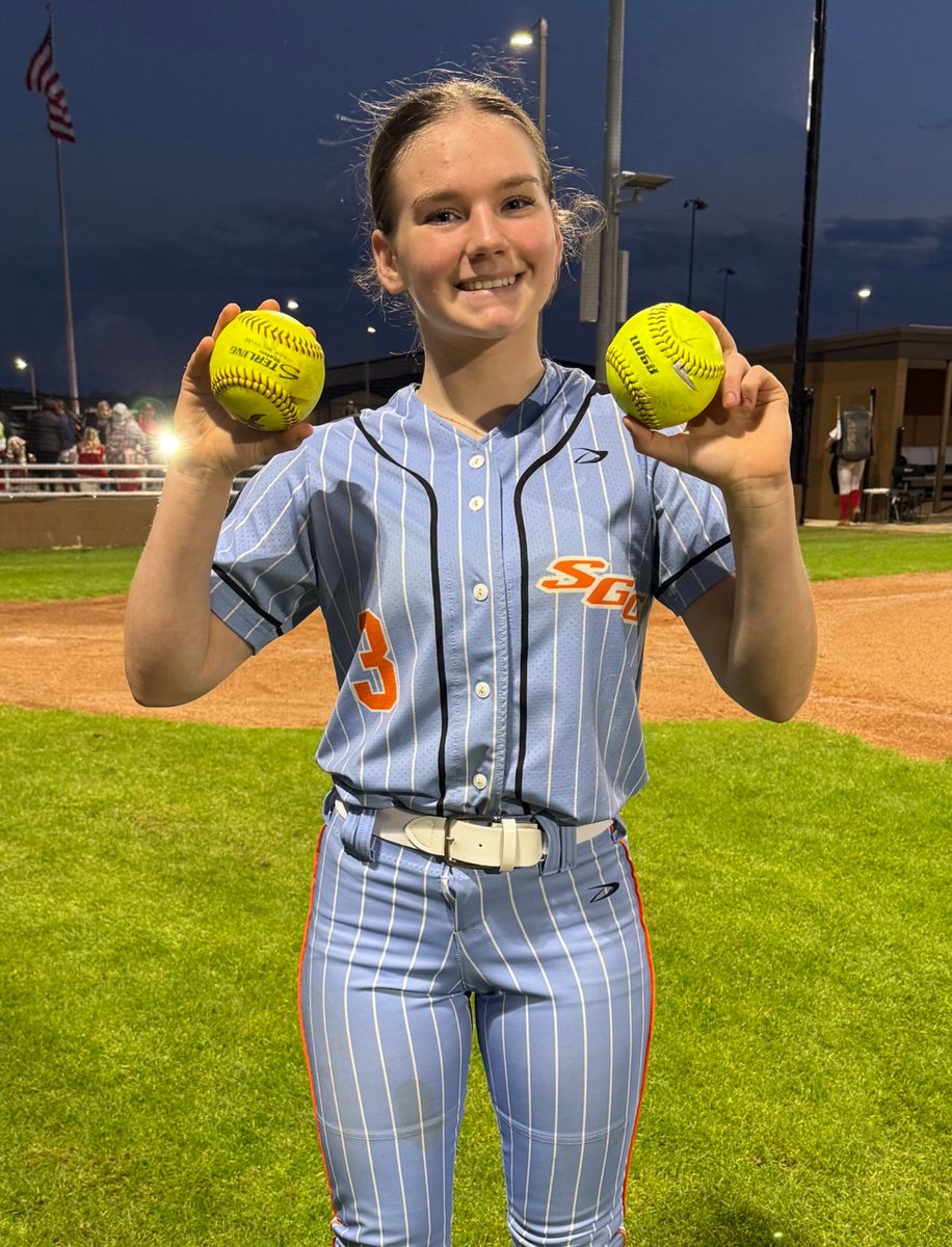 How to properly announce one of the newest members of your team? With not 1 bit 2 💣 🚨 bomb alerts! Welcome to the team #10 Kynleigh Reece! So glad to have her with the bombers family!
<a href="/Kynleighr03/">Kynleigh Reece</a> 
#bombersnation
#bluebloods