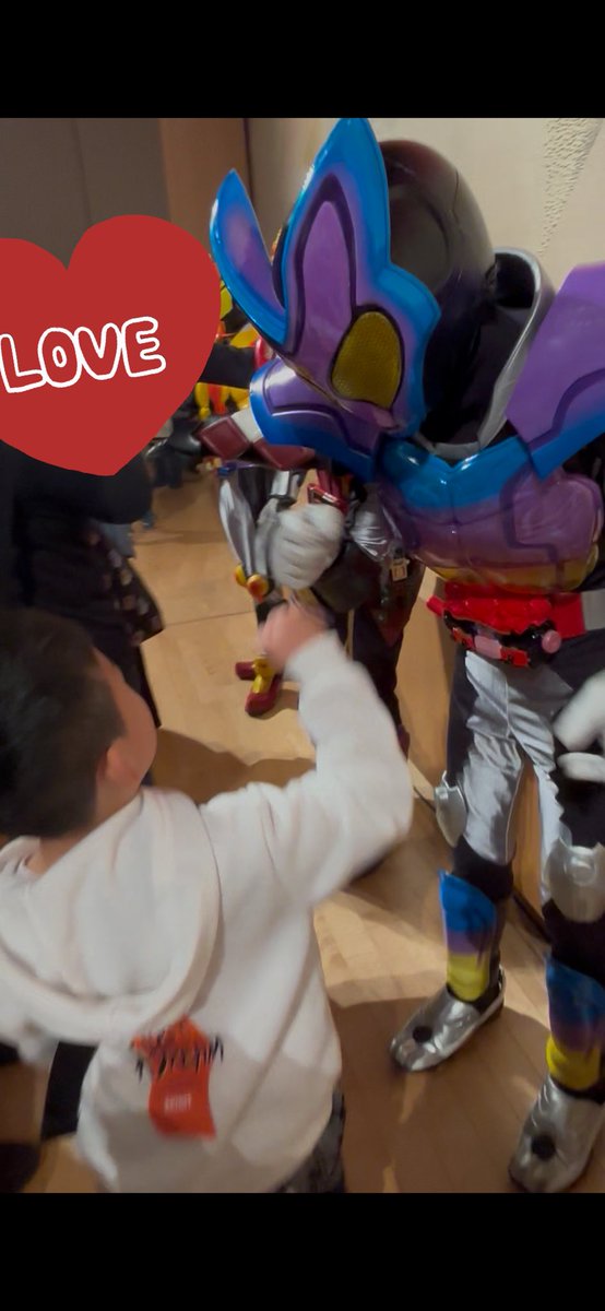 torata2en's tweet photo. #仮面ライダースーパーライブ2026
#仮面ライダースーパーライブの思い出

最高に喜んでくれた！
いや、私も最高に楽しんだ😭✨
来年も絶対いくぅぅう！

私にまでグータッチ👊してくれた
ライダーさんたちイケメンすぎる
親子の楽しい思い出が増えた
幸せな１日でした🏍️💕 https://t.co/jkF00EgHaj
