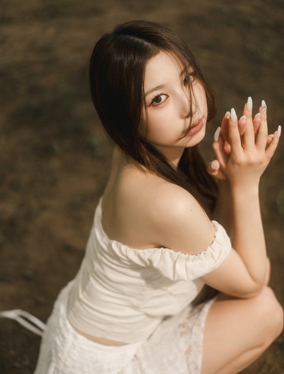 OneFive_Cute97's tweet image. Good morning Gumi 💜

Gumi's beauty is so angelic, white really is the perfect colour for Gumi. Gumi's back is gorgeous too  😍🤍

It's cinema day tomorrow and I have 40% off food at a local restaurant so i'm really happy! 

Have a good day Gumi 💜

#OneFive #OneFive_GUMI