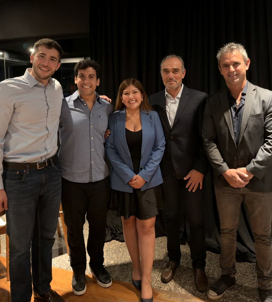 Andrea Vera tweet media