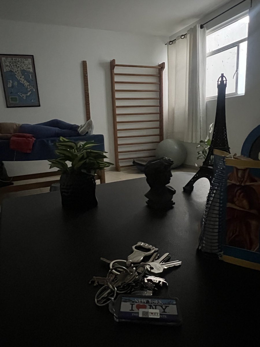 Fisioterapeuta Julio César González tweet media