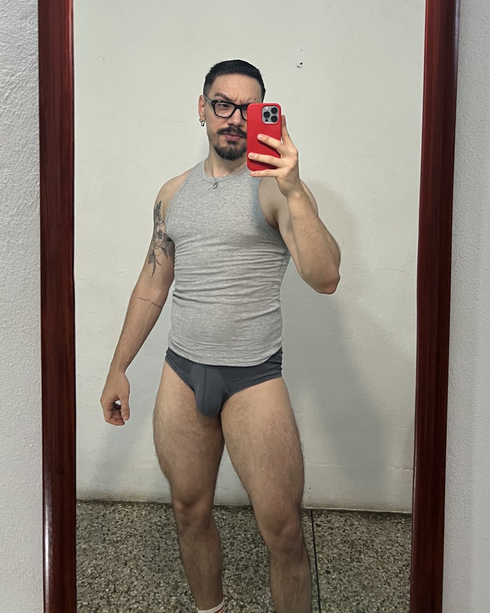 Defying Flaquity tweet media