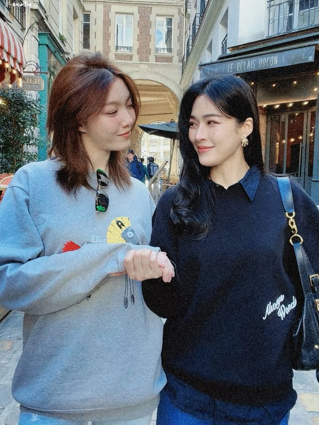 pnoghtt's tweet photo. น่ารัก 112700000000000000000% 🥰

©️ urnotboluotou

LINGORM BA DIOR AT PFW26
#LingOrmDiorAW26
#LinglingKwong #OrmKornnaphat  #LingOrm #Dior #DiorAW26 #PFW  @Dior @linglingsirilak @ormmormm https://t.co/G4ZYuVFp8b